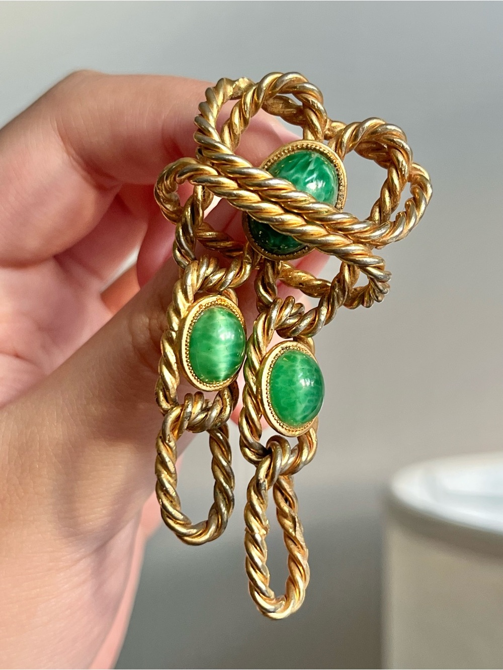 Authentic Vintage Dior 1967 Jade Green Glass Cabochon Braided Gold Drop Brooch - Picture 5 of 6